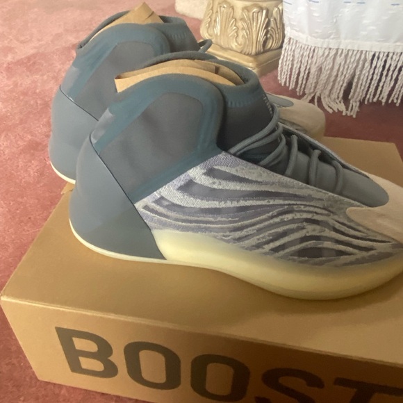 2022 Yeezy Quantum 'Mono Carbon' New In Box Size 12